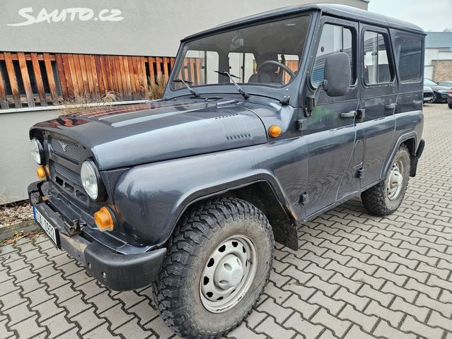 UAZ Hunter